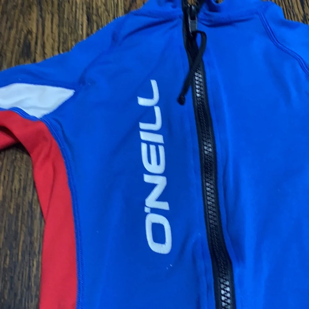 Authentic O’Neil UV rash guard swimsuit boys sz 5